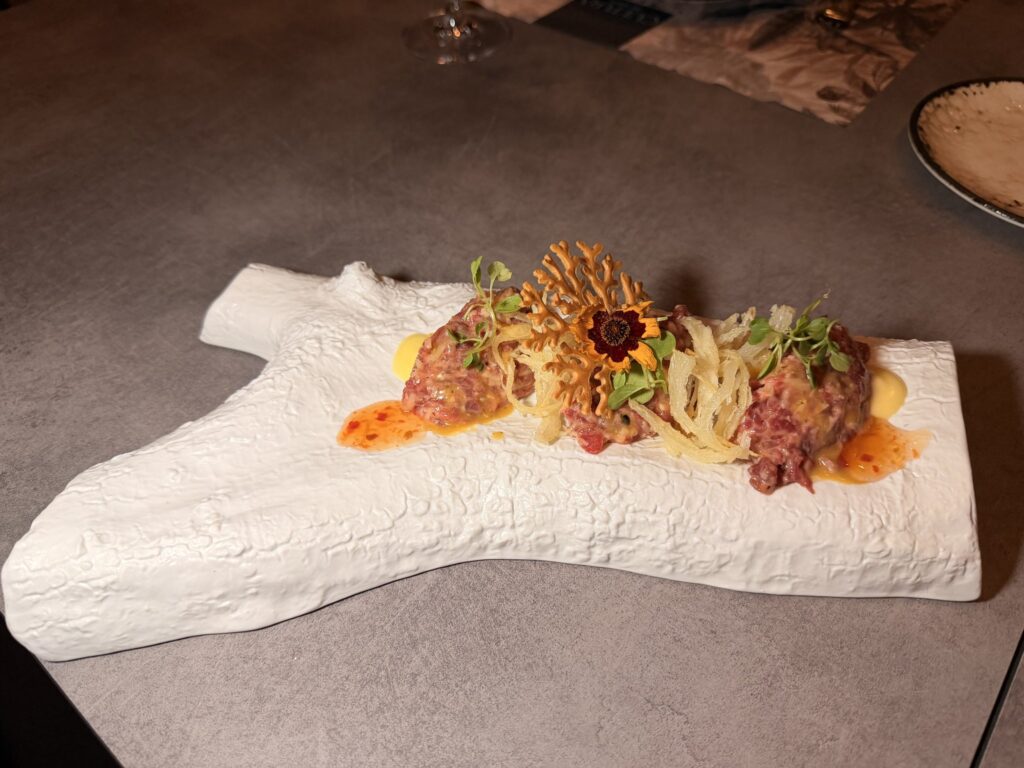 New Style Beef Tartar στο La Cultura Del Gusto