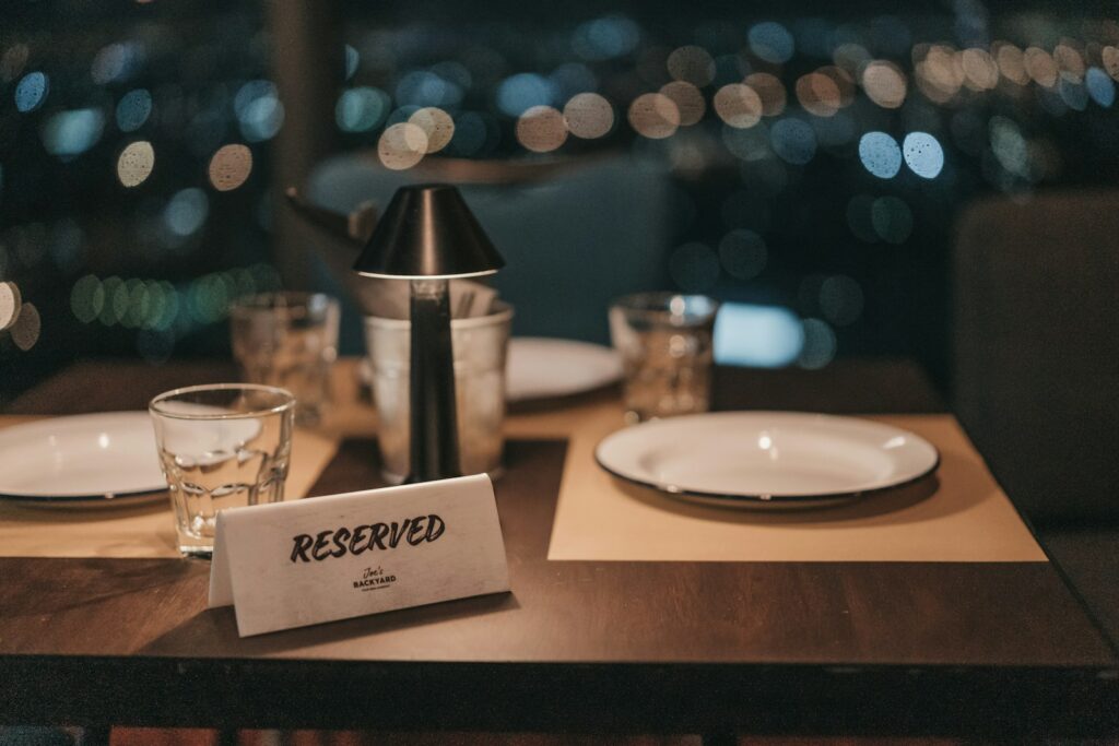 Κρατημένο τραπέζι σε εστιατόριο